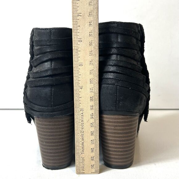 Fergalicious Womens Sz 6M Bootie Ankle Zip Boots Black Faux Leather Heel Comfort - Picture 9 of 12